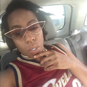 Meet your Posher, Daphne